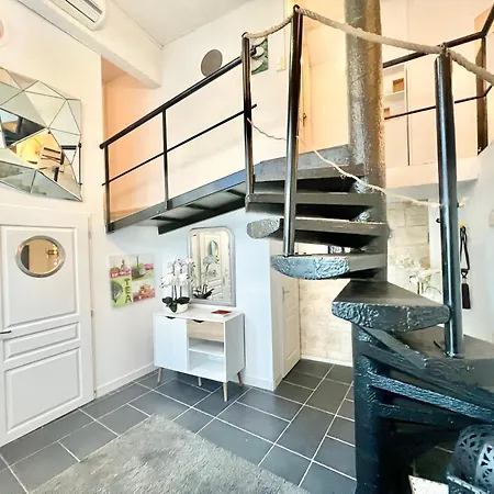 Grand Duplex - Chic & Confort - Vieux-port 2min A Pied - Climatisation - Wifi Gratuit Apartment *