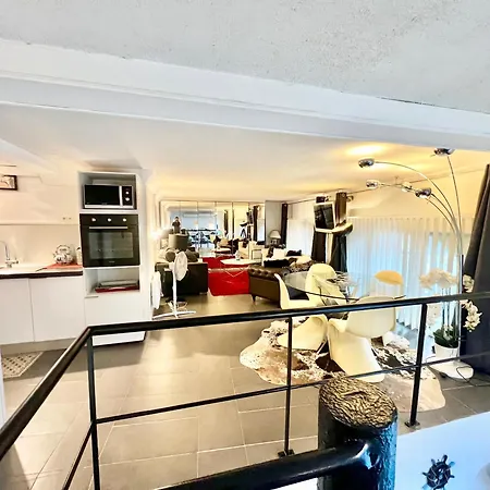 Grand Duplex - Chic & Confort - Vieux-port 2min A Pied - Climatisation - Wifi Gratuit Apartment